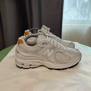 New Balance 2002R Sneakers Mens Size 8 Reflection Sepia Beige Shoes : M2002REC